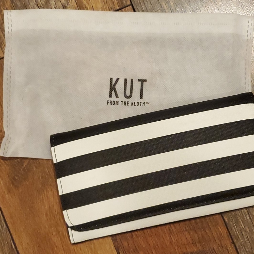 Trifold wallet